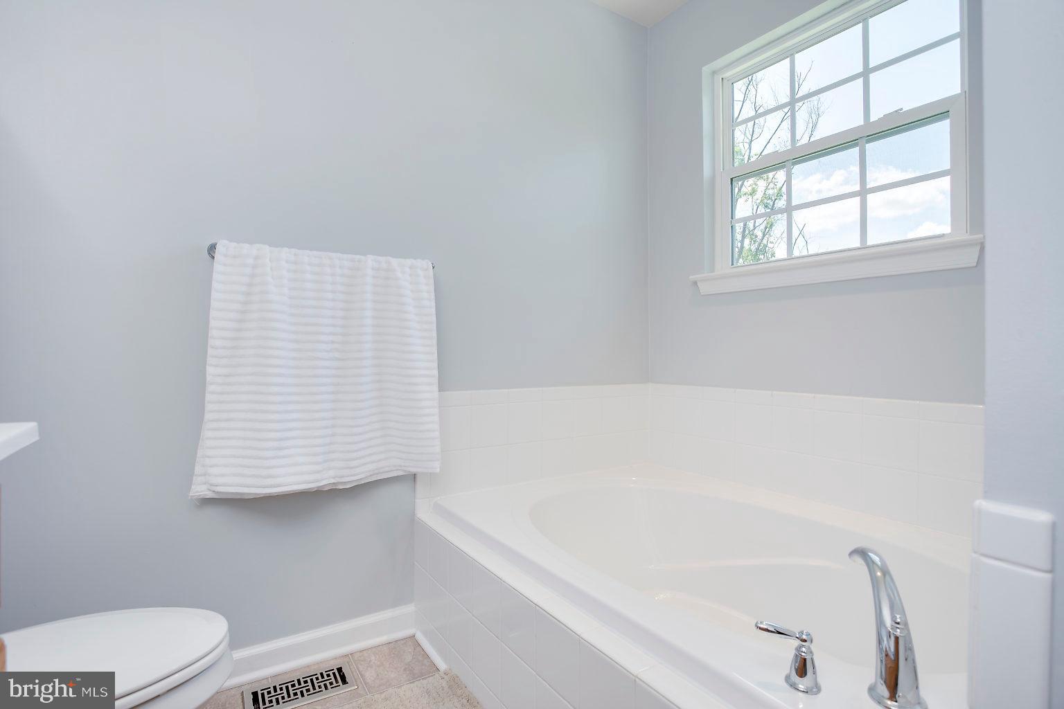 5704 Country Farm Road White Marsh, MD 21162 - Photo 27 of 45 Gallery Image 27
