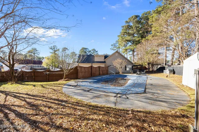 $325,000 | 104 Dundee Court, Jacksonville, NC 28546
