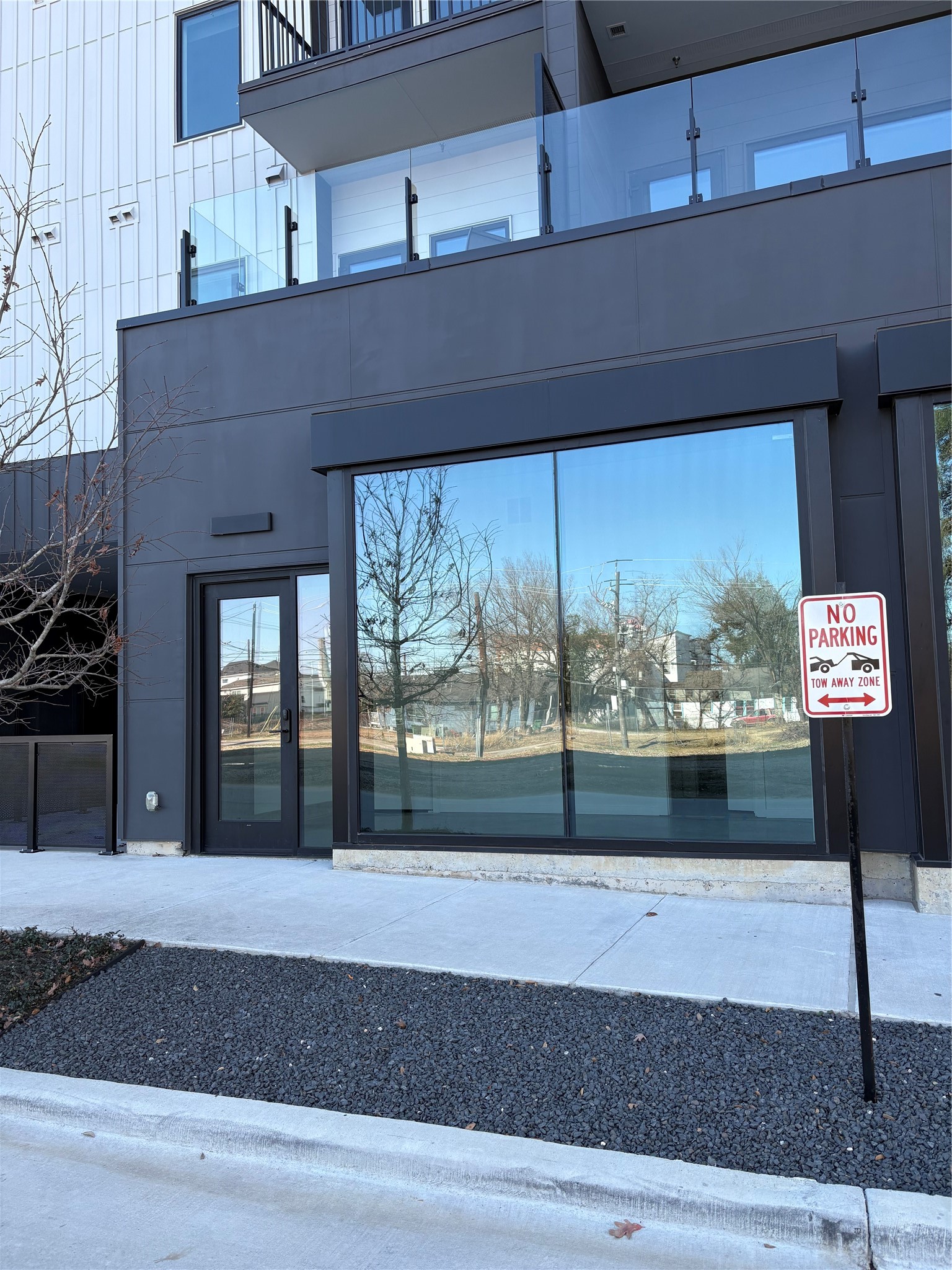 2623 Keene Street, Unit 101 Houston, TX 77009 - Photo 2 of 18 Retail Window/Front Door