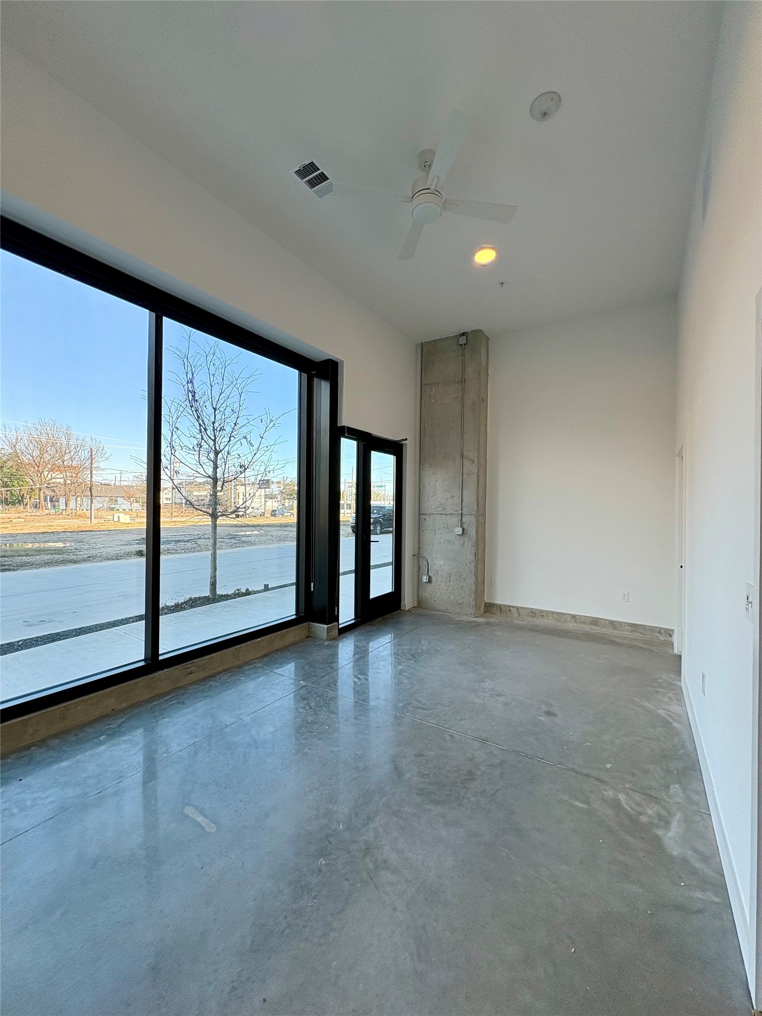 2623 Keene Street, Unit 101 Houston, TX 77009 - Photo 3 of 18