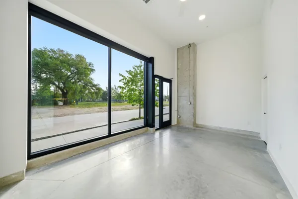 $3,975 | 2623 Keene Street, Unit 101, Houston, TX 77009