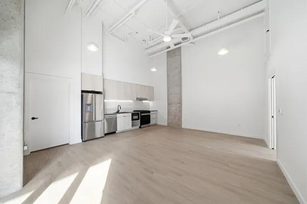 $3,975 | 2623 Keene Street, Unit 101, Houston, TX 77009
