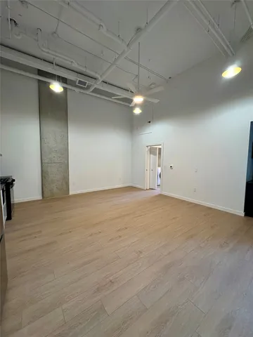 $3,975 | 2623 Keene Street, Unit 101, Houston, TX 77009