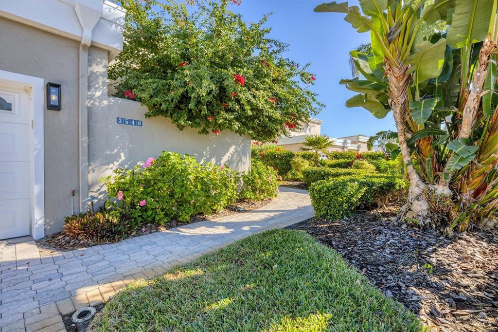 3540 Mistletoe Lane Longboat Key, FL 34228 - Photo 7 of 80