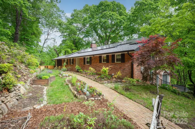 $775,000 | 200 Allen Mountain Drive, Black Mountain, NC 28711