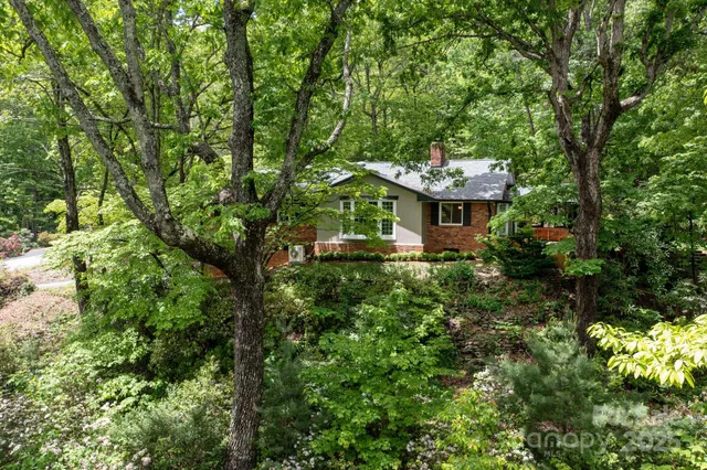 $775,000 | 200 Allen Mountain Drive, Black Mountain, NC 28711
