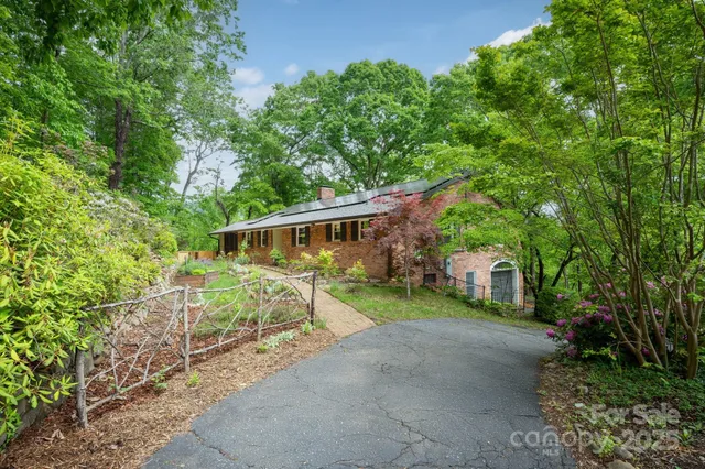 $775,000 | 200 Allen Mountain Drive, Black Mountain, NC 28711