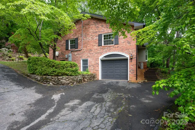 $775,000 | 200 Allen Mountain Drive, Black Mountain, NC 28711