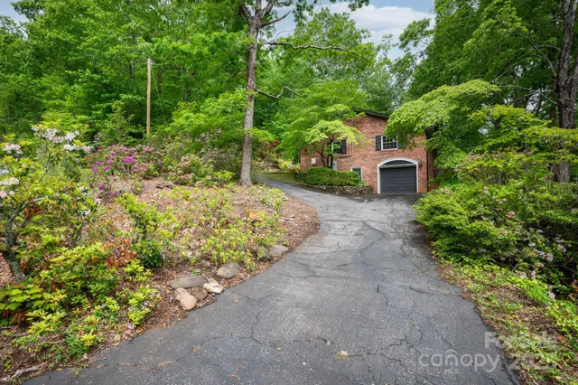 $775,000 | 200 Allen Mountain Drive, Black Mountain, NC 28711
