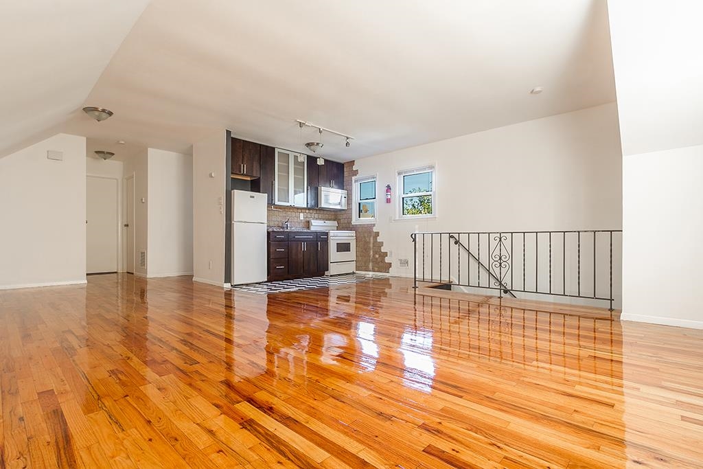 2 Pinecrest Road Jersey City, NJ 07305 - Photo 1 of 13