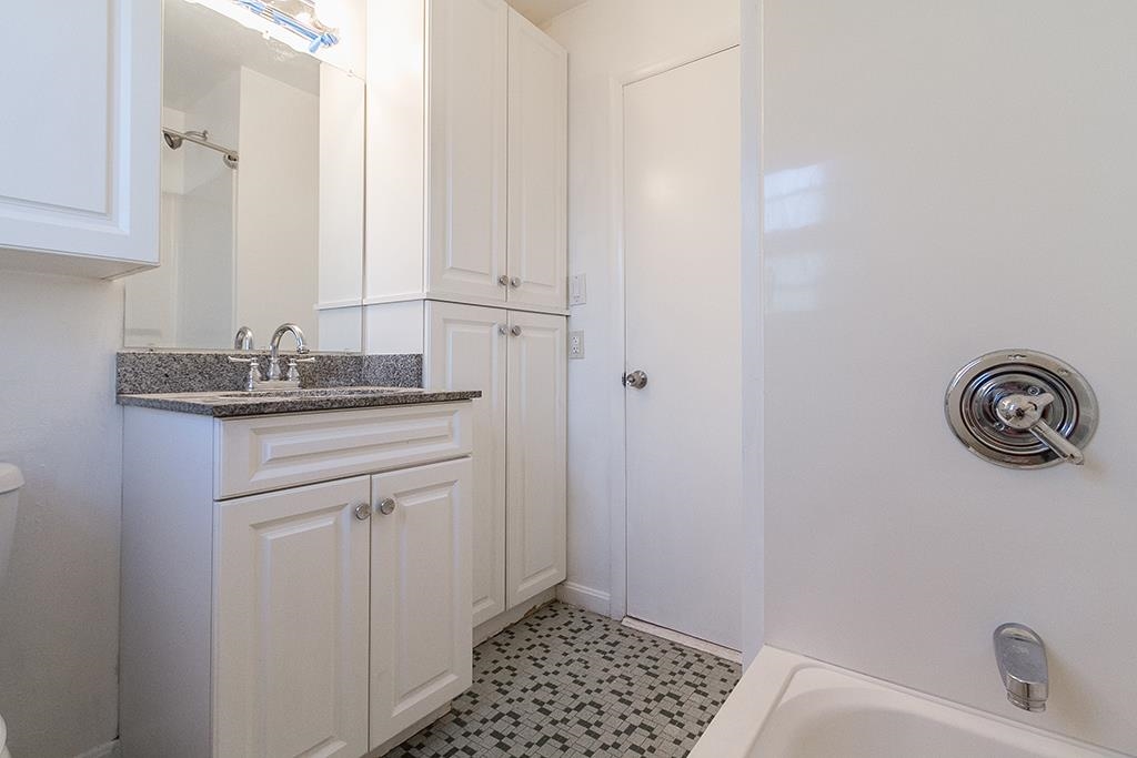 2 Pinecrest Road Jersey City, NJ 07305 - Photo 12 of 13