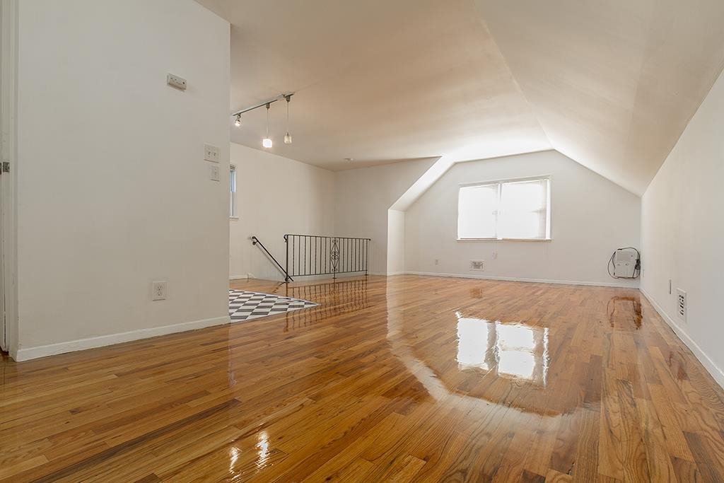 2 Pinecrest Road Jersey City, NJ 07305 - Photo 5 of 13