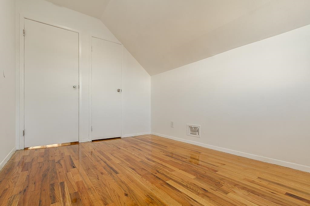 2 Pinecrest Road Jersey City, NJ 07305 - Photo 7 of 13