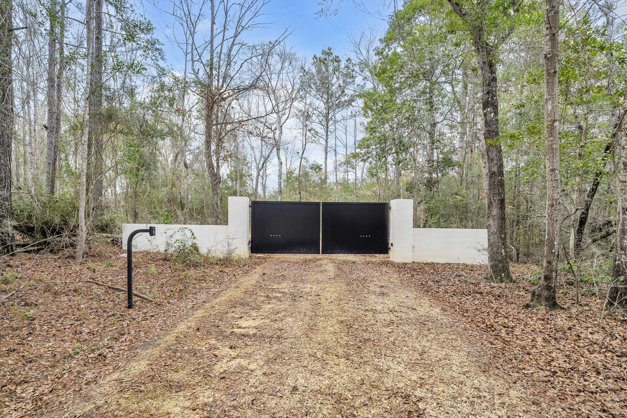 1388 Pusley Hill Road Ponce de Leon, FL 32455 - Photo 4 of 70 70-web-or-mls-DSC06038