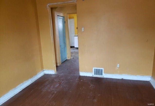 2120 Chambers Road St. Louis, MO 63136 - Photo 11 of 14 Gallery Image 11