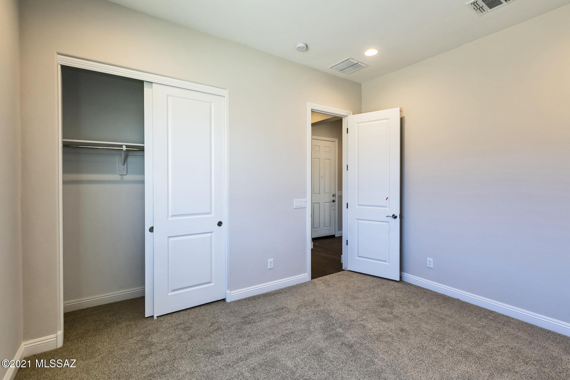 677 East Romsdalen Road East Tucson, AZ 85755 - Photo 30 of 44