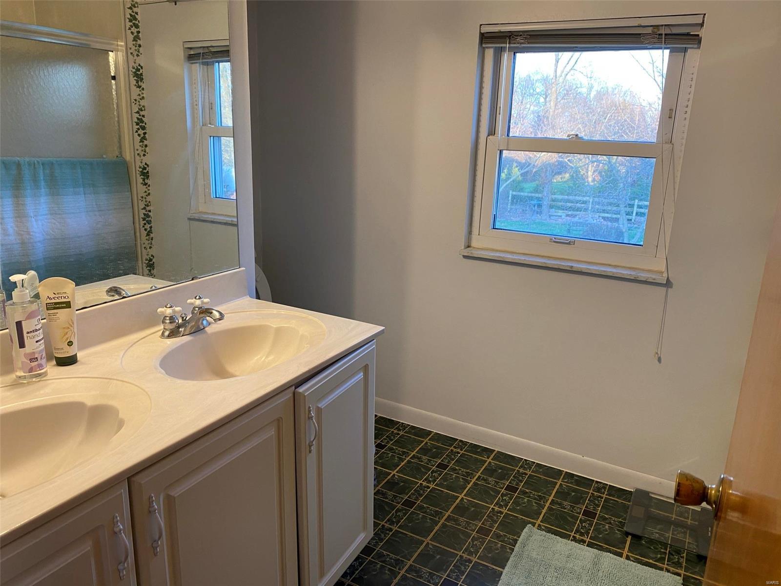 248 Dietrich Road Ballwin, MO 63021 - Photo 47 of 50 Gallery Image 47