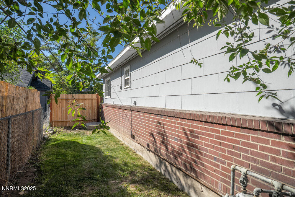 80 Locust Street Reno, NV 89502 - Photo 44 of 49 a view of a backyard