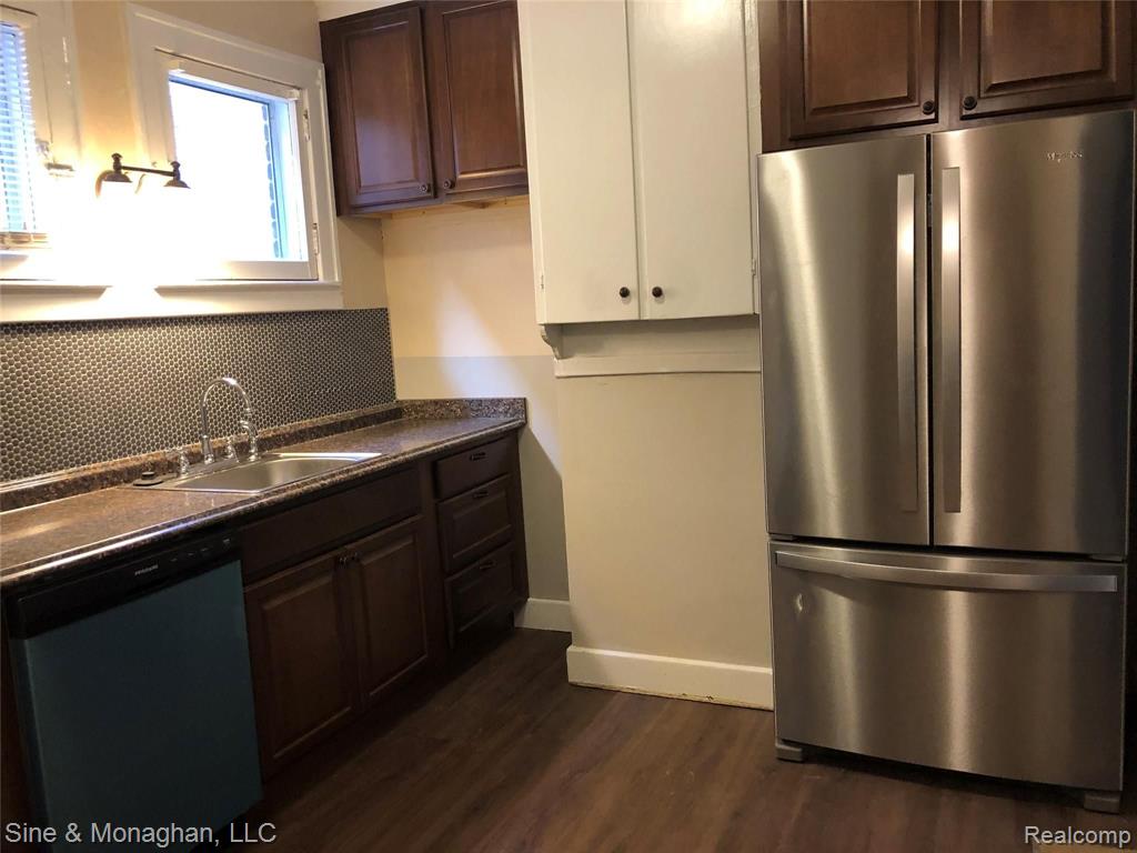 934 Nottingham Road Grosse Pointe, MI 48230 - Photo 7 of 43