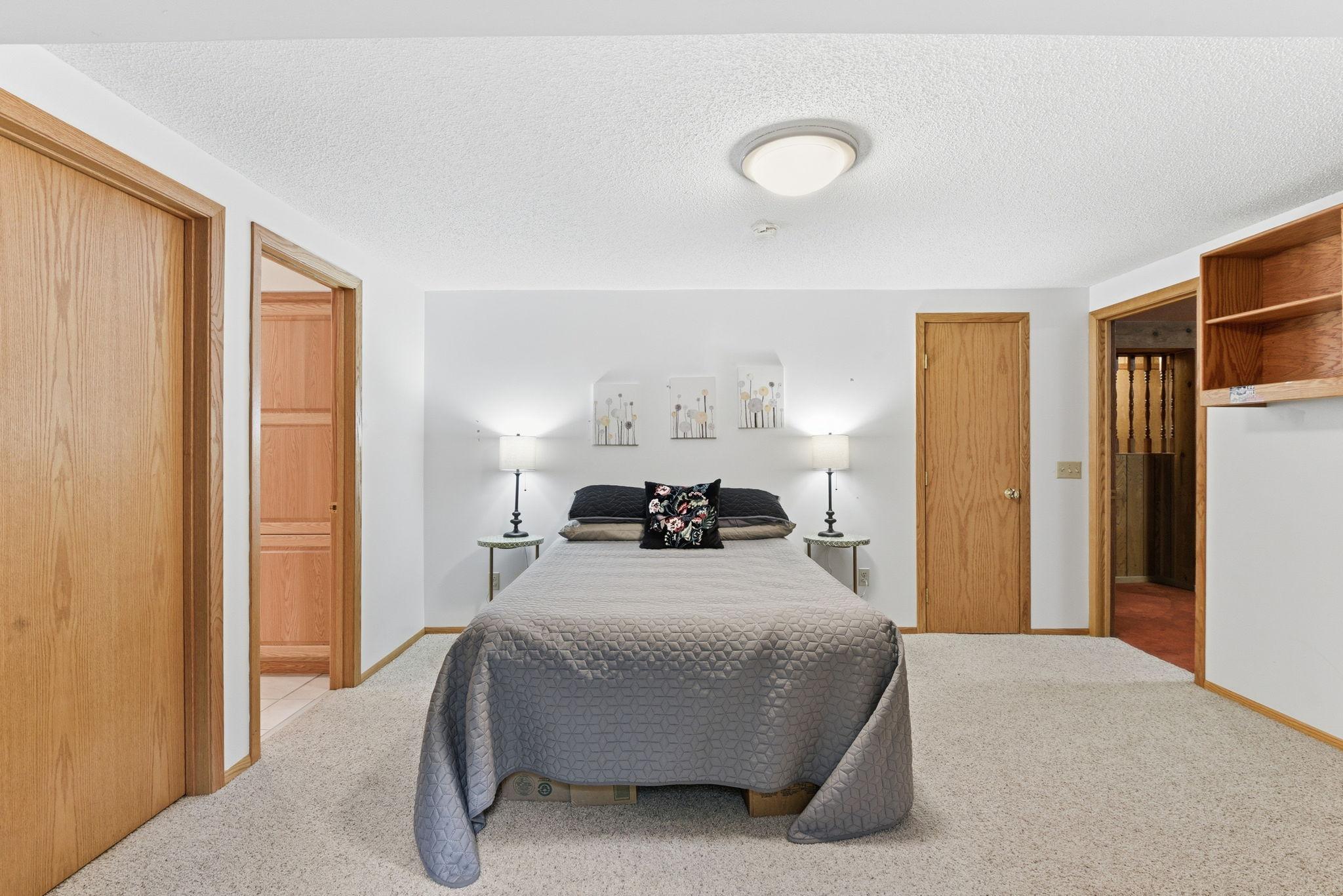 6221 Hansen Road Edina, MN 55436 - Photo 33 of 42