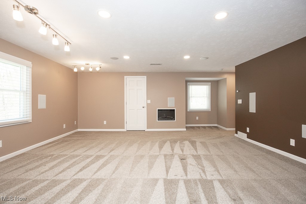 9839 Gifford Road Amherst, OH 44001 - Photo 16 of 23 Gallery Image 16