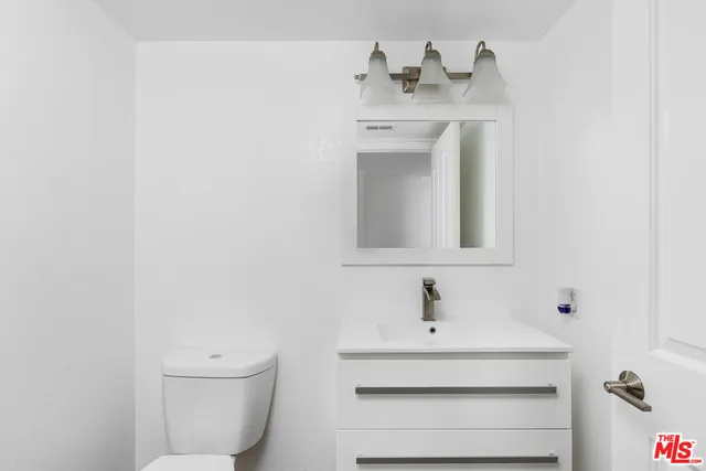 $3,795 | 9800 Vidor Drive, Unit 303, Los Angeles, CA 90035