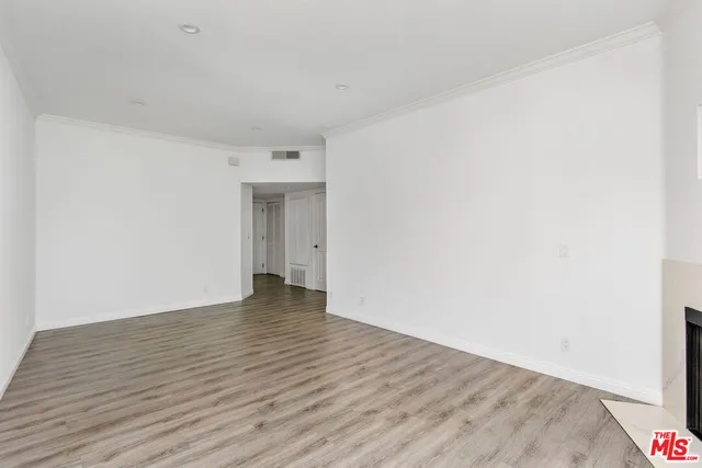 $3,795 | 9800 Vidor Drive, Unit 303, Los Angeles, CA 90035