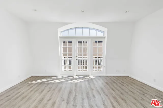 $3,795 | 9800 Vidor Drive, Unit 303, Los Angeles, CA 90035