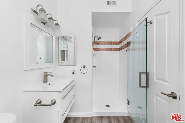 $3,795 | 9800 Vidor Drive, Unit 303, Los Angeles, CA 90035