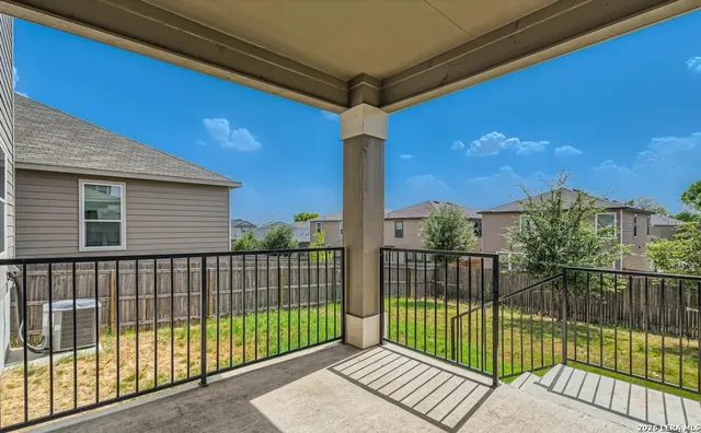 $2,050 | 1511 Overlook Bank, San Antonio, TX 78245