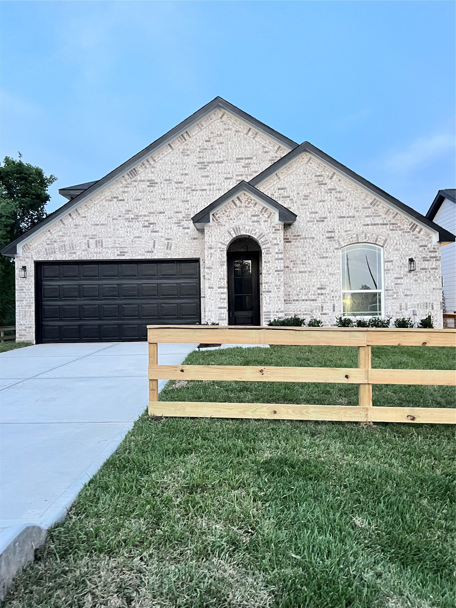 12911 Green Valley Drive Rosharon, TX 77583 - Photo 1 of 49 Welcome Home