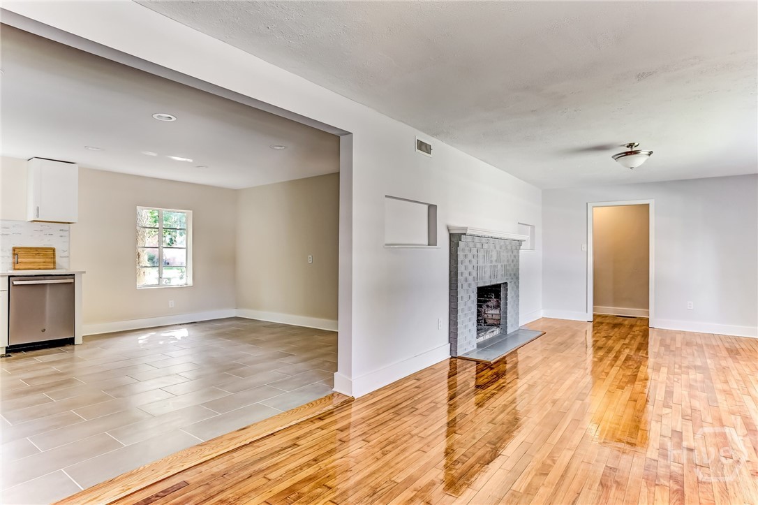 1928 Skidaway Road Savannah, GA 31404 - Photo 12 of 42