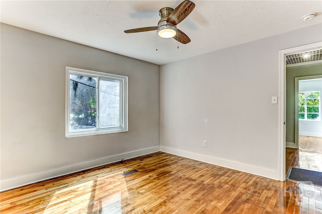 1928 Skidaway Road Savannah, GA 31404 - Photo 20 of 42