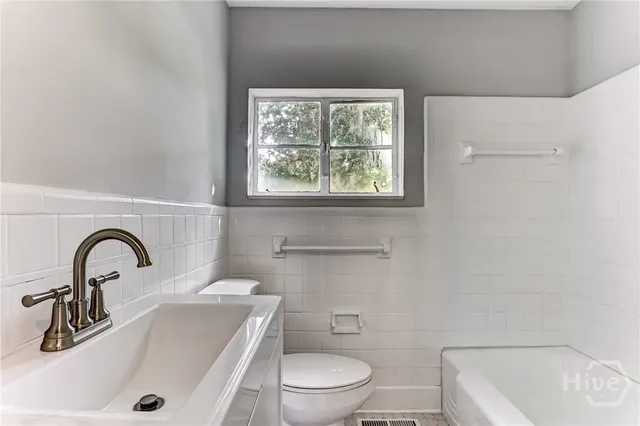 $358,000 | 1928 Skidaway Road, Savannah, GA 31404