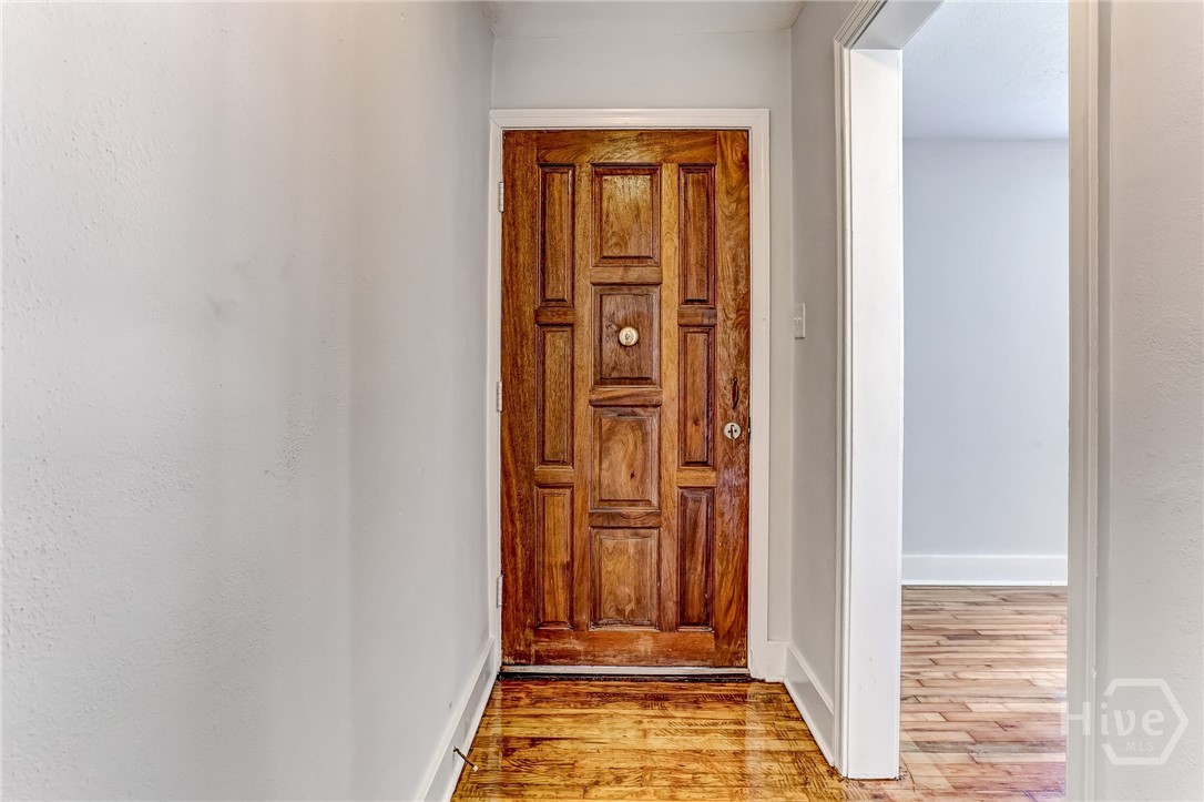 1928 Skidaway Road Savannah, GA 31404 - Photo 6 of 42