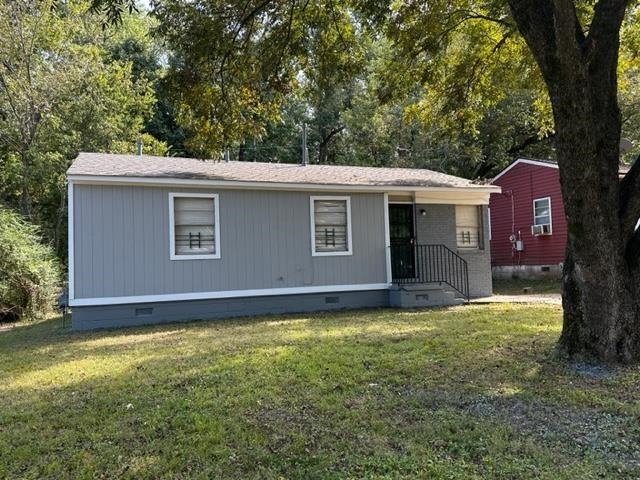 4370 Range Line Road Memphis, TN 38127 - Photo 2 of 14 View of front of house featuring a front yard