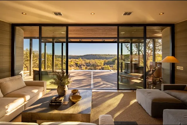 $930,480 | 105 Daybreak Lane, Spicewood, TX 78669