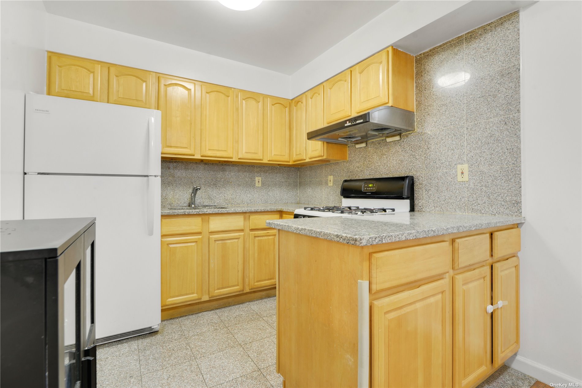 139-39 35th Avenue, Unit 3C Queens, NY 11354 - Photo 7 of 15