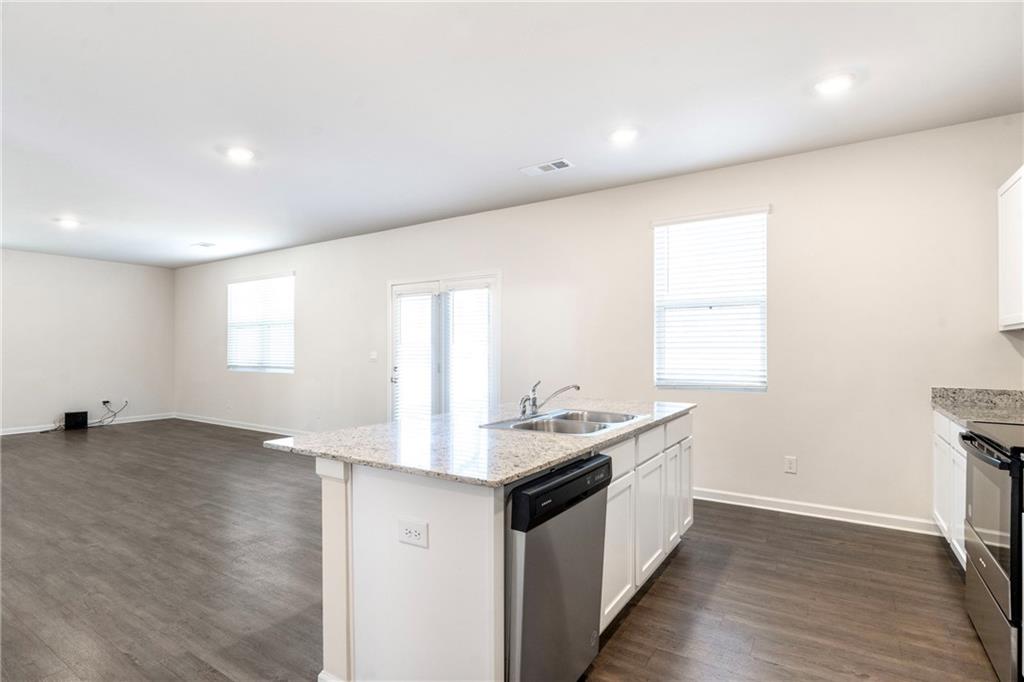 296 Walnut Grv Way Pendergrass, GA 30567 - Photo 12 of 35