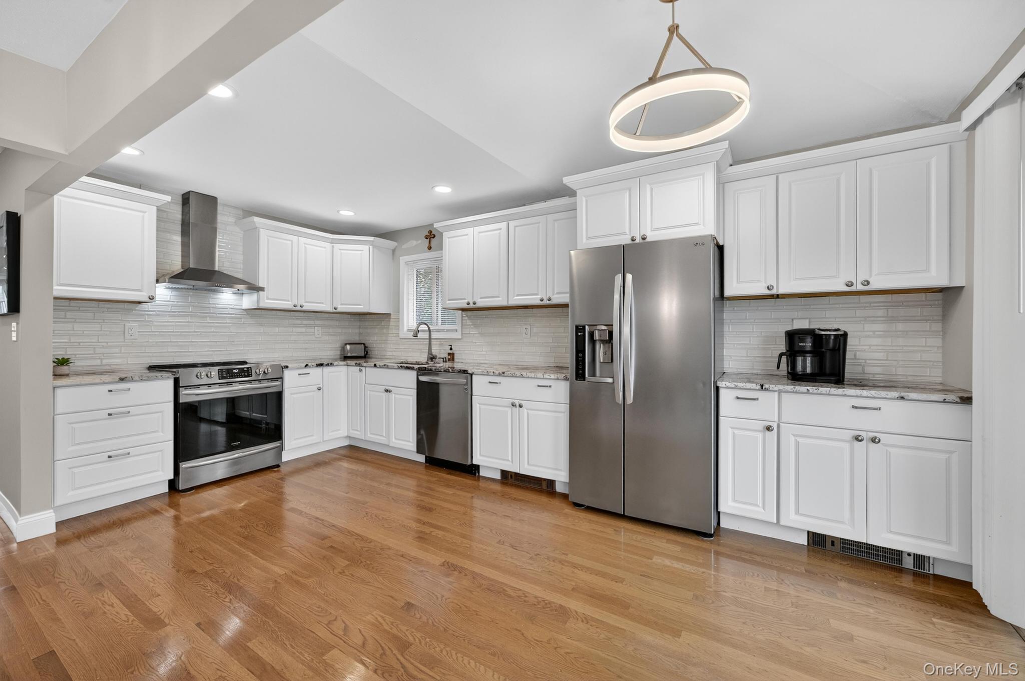 12 Farmstead Road Commack, NY 11725 - Photo 11 of 33