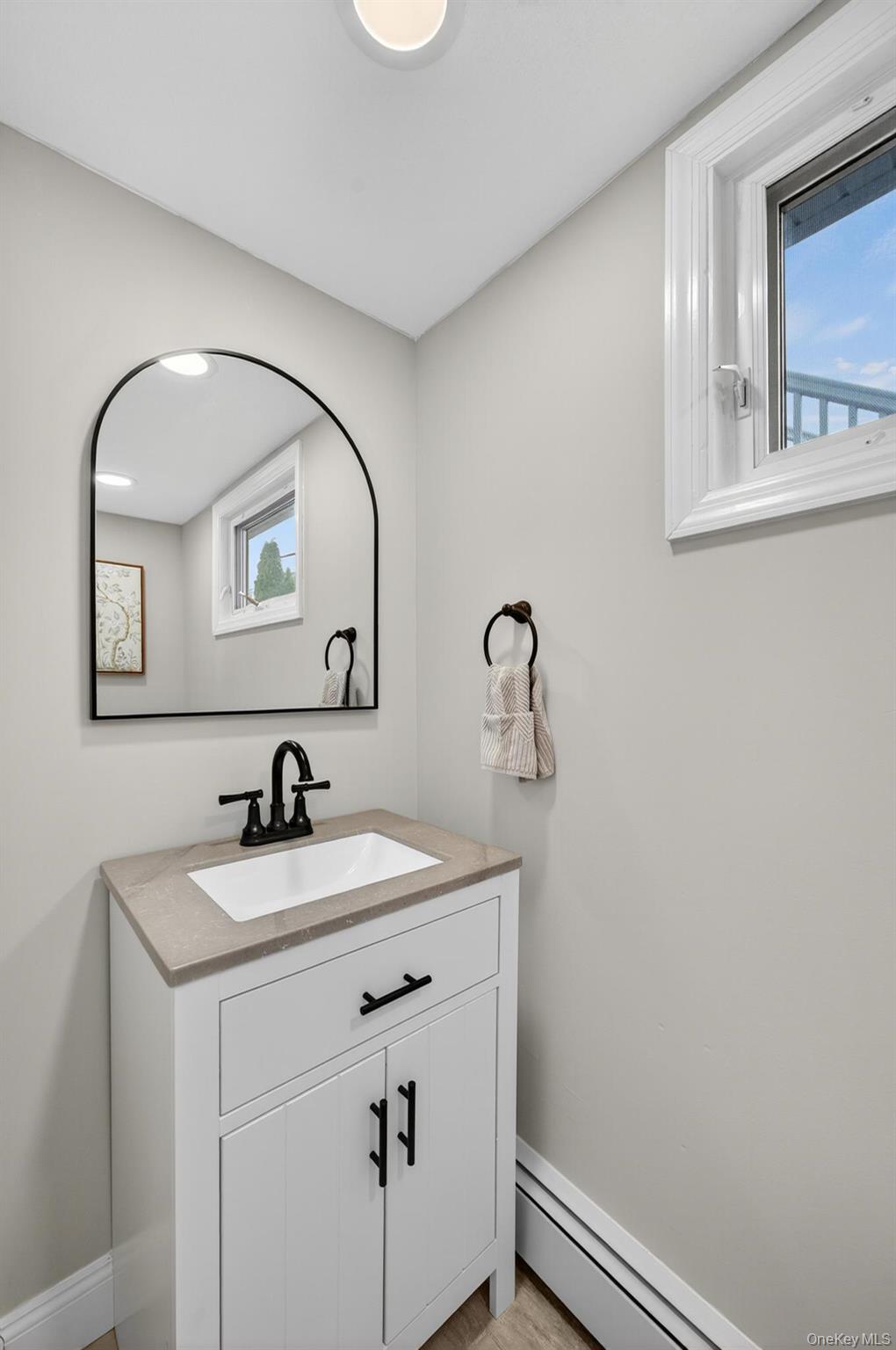 12 Farmstead Road Commack, NY 11725 - Photo 22 of 33