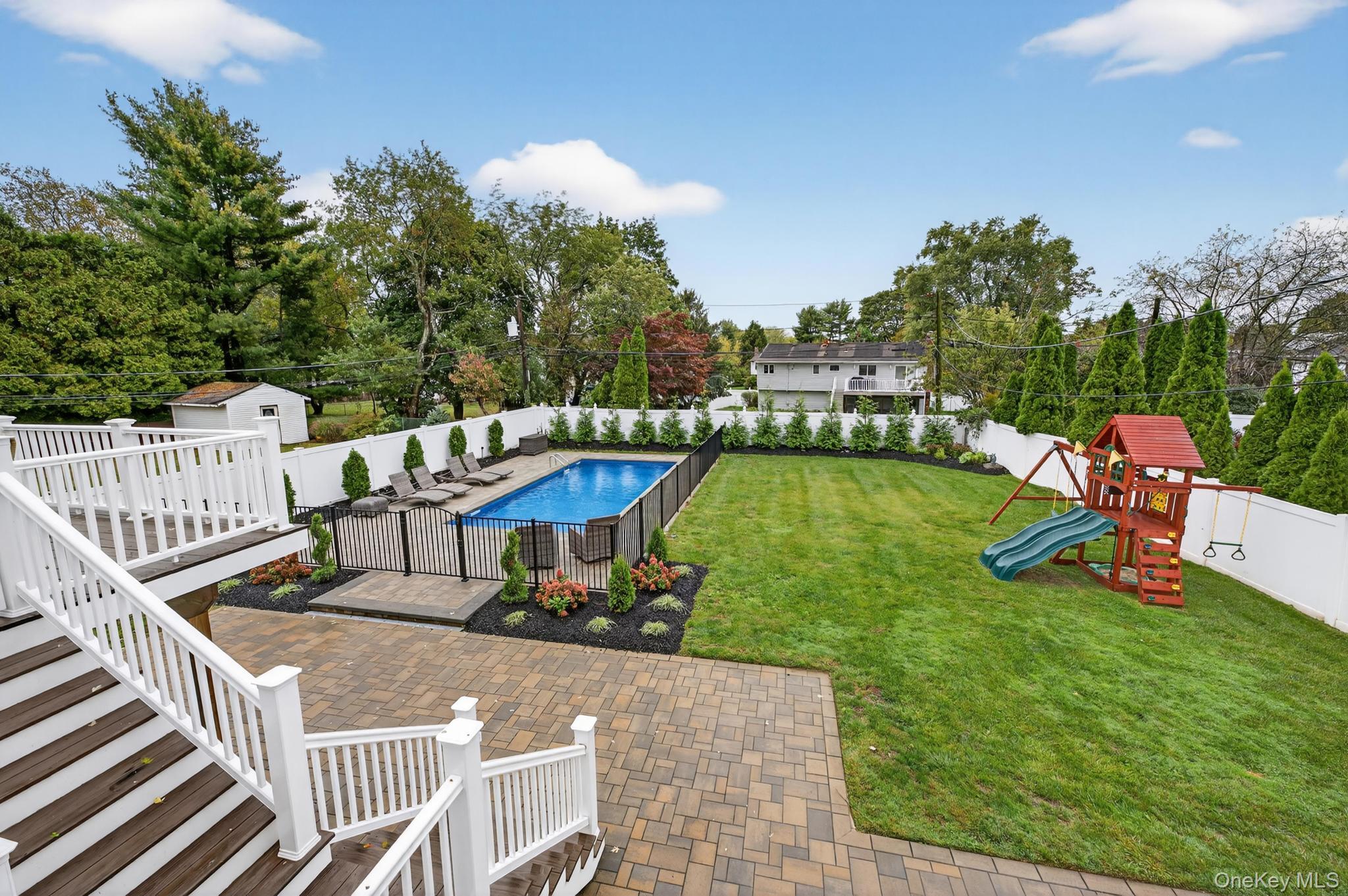 12 Farmstead Road Commack, NY 11725 - Photo 27 of 33