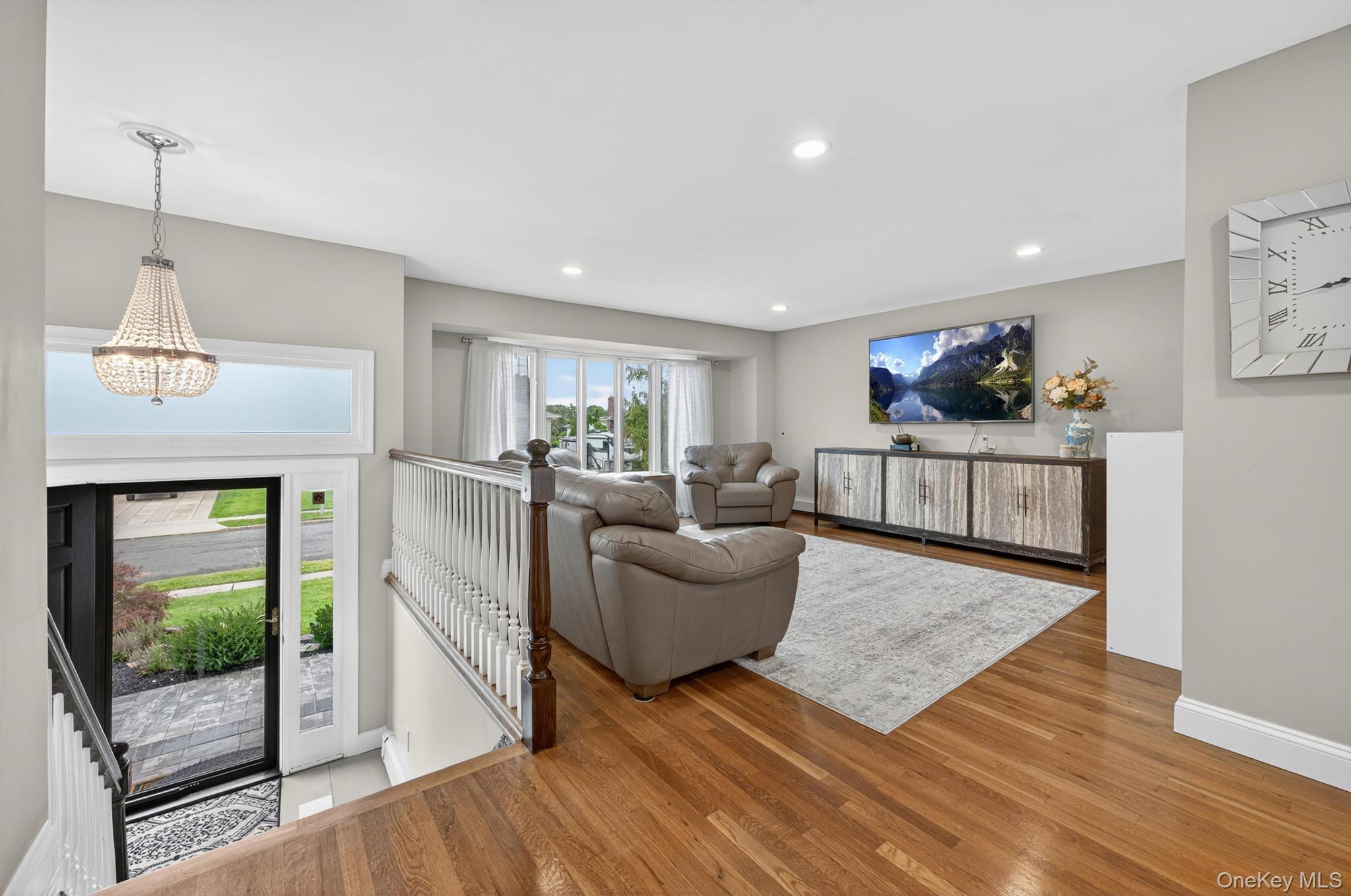 12 Farmstead Road Commack, NY 11725 - Photo 5 of 33