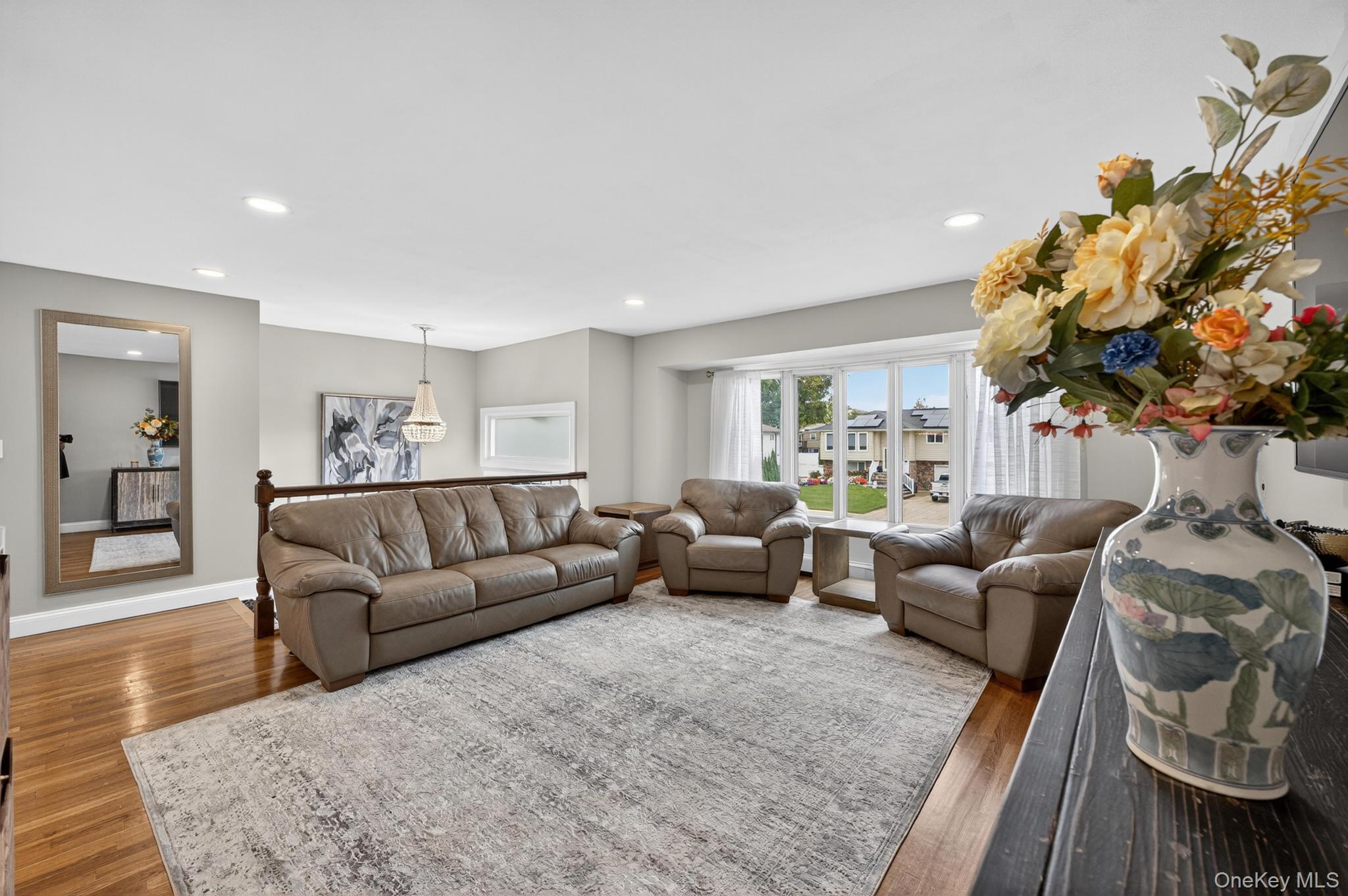 12 Farmstead Road Commack, NY 11725 - Photo 8 of 33