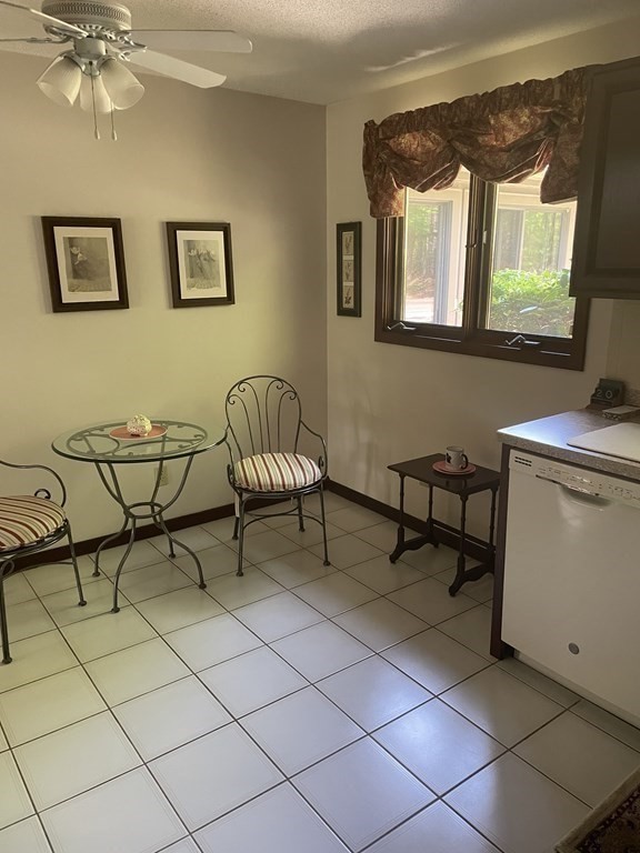 929 Shaker Road, Unit 11 Westfield, MA 01085 - Photo 13 of 23
