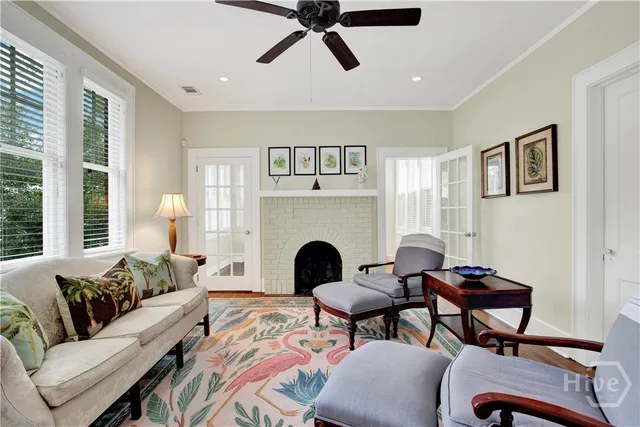 $2,200 | 309 East 34th Street, Unit 2, Savannah, GA 31401