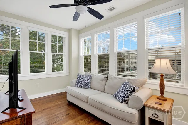 $2,200 | 309 East 34th Street, Unit 2, Savannah, GA 31401