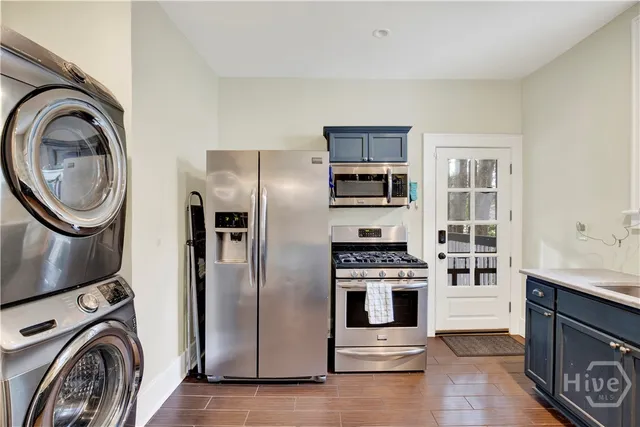 $2,200 | 309 East 34th Street, Unit 2, Savannah, GA 31401