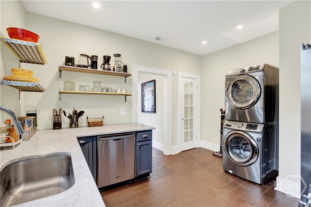 309 East 34th Street, Unit 2 Savannah, GA 31401 - Photo 24 of 40