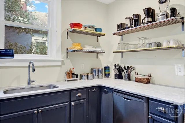 $2,200 | 309 East 34th Street, Unit 2, Savannah, GA 31401